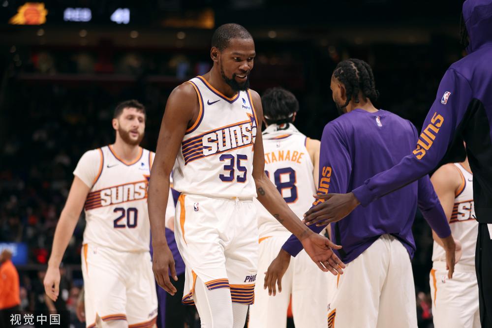 中脱颖而出 中脱颖而出